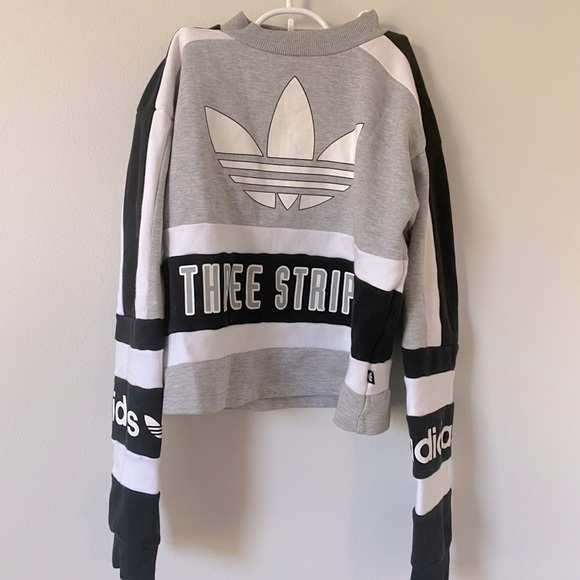 adidas Tops - ADIDAS CROPPED LONGSLEEVE